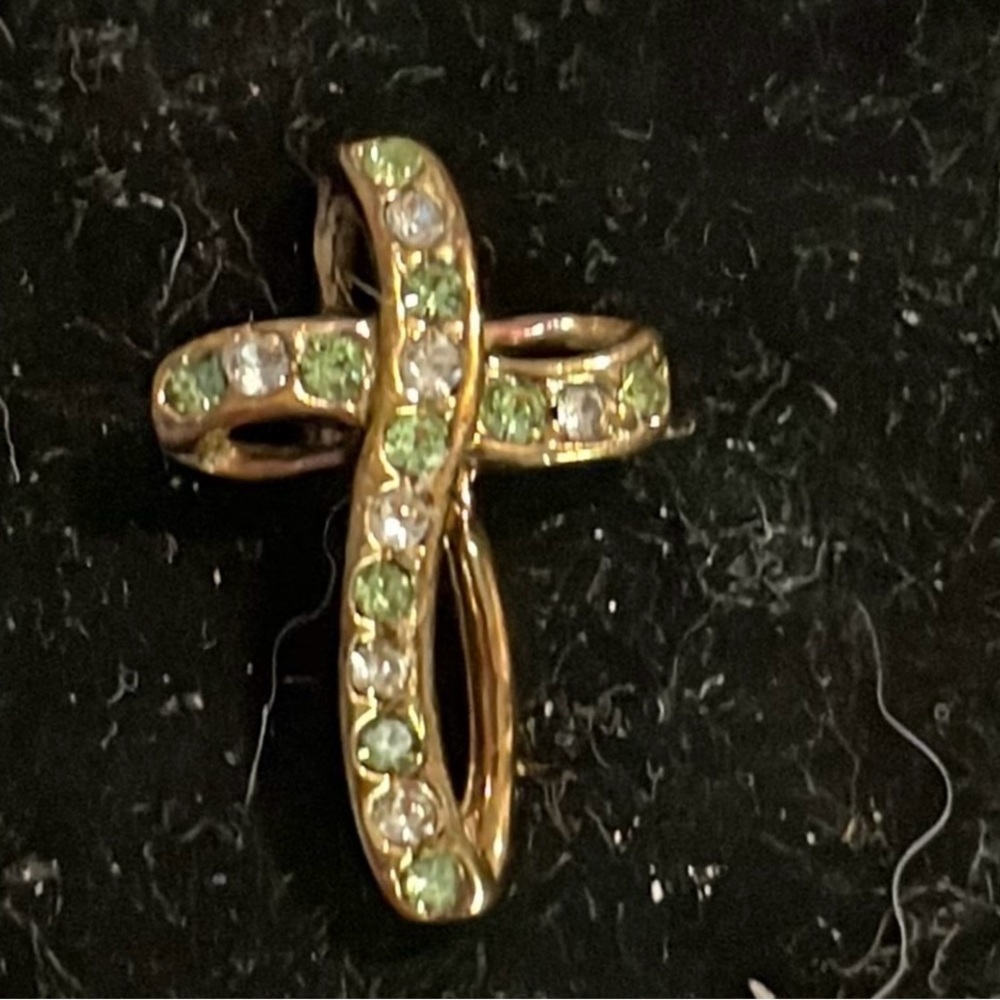 10k gold plated-tested-cross w/alternating peridot/cubic zirconia pendant & box